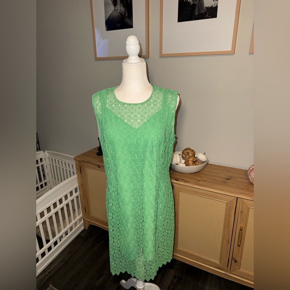 Diane Von-Furstenburg Green crochet Women’s Dress size 14